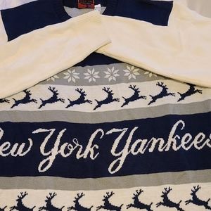 Yankees "ugly sweater"